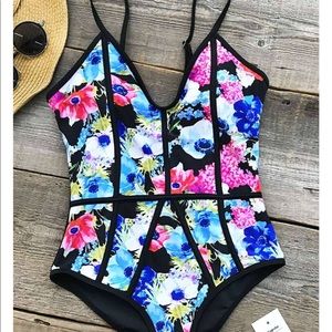 Cupshe one piece bathing suit